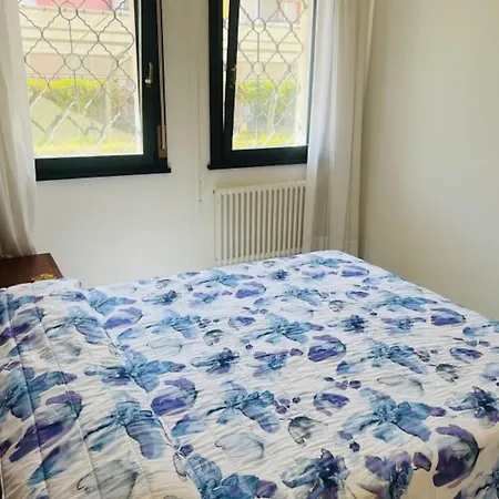 Bright 300mt From The Апартаменти