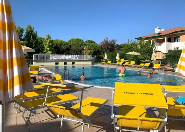 Apartment Bright 300mt From The